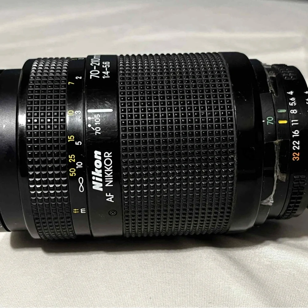 Nikon AF Nikkor 70-210mm f/4-5.6 D Lens ( Read Description)